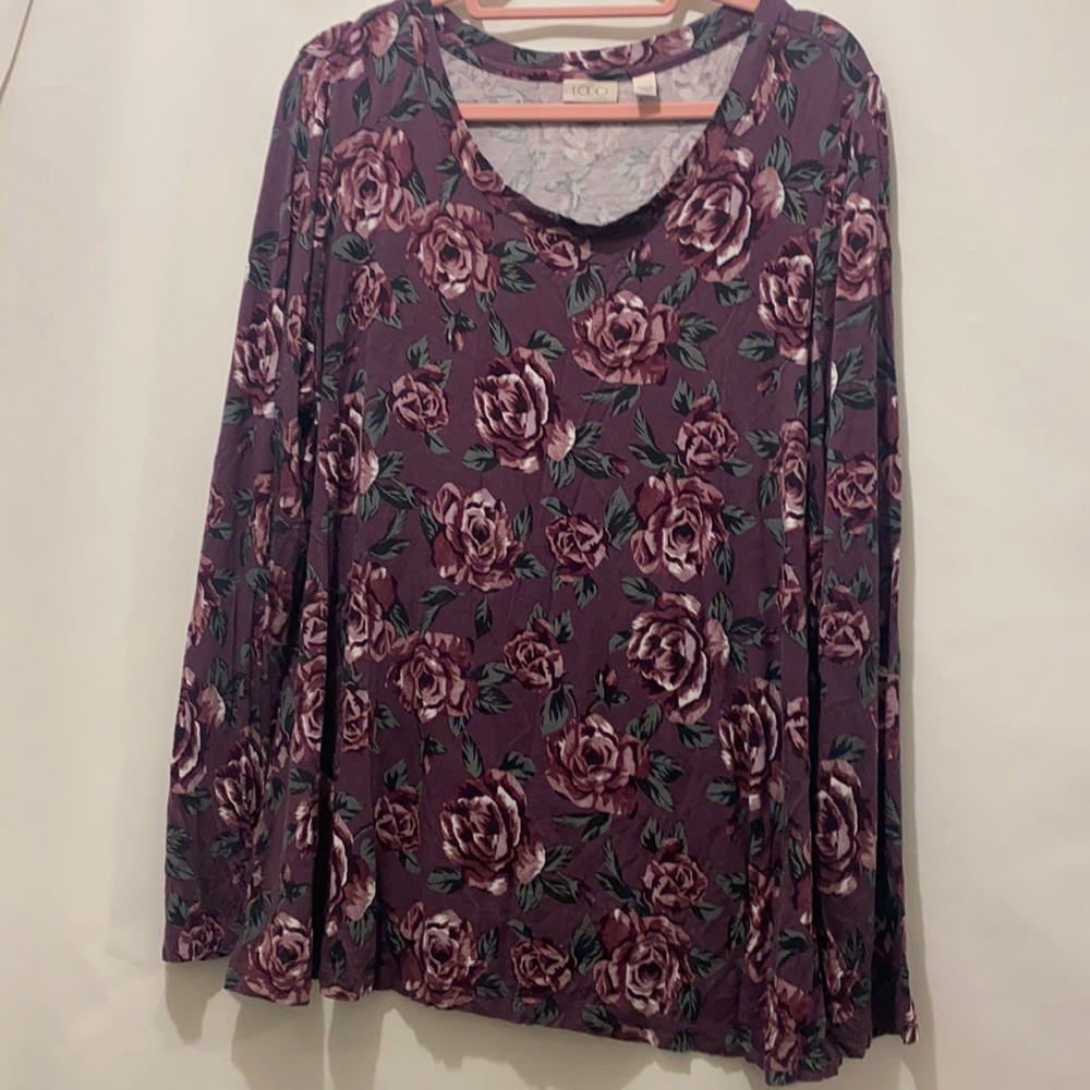 LOGO Lori Goldstein long sleeve stretchy soft floral top